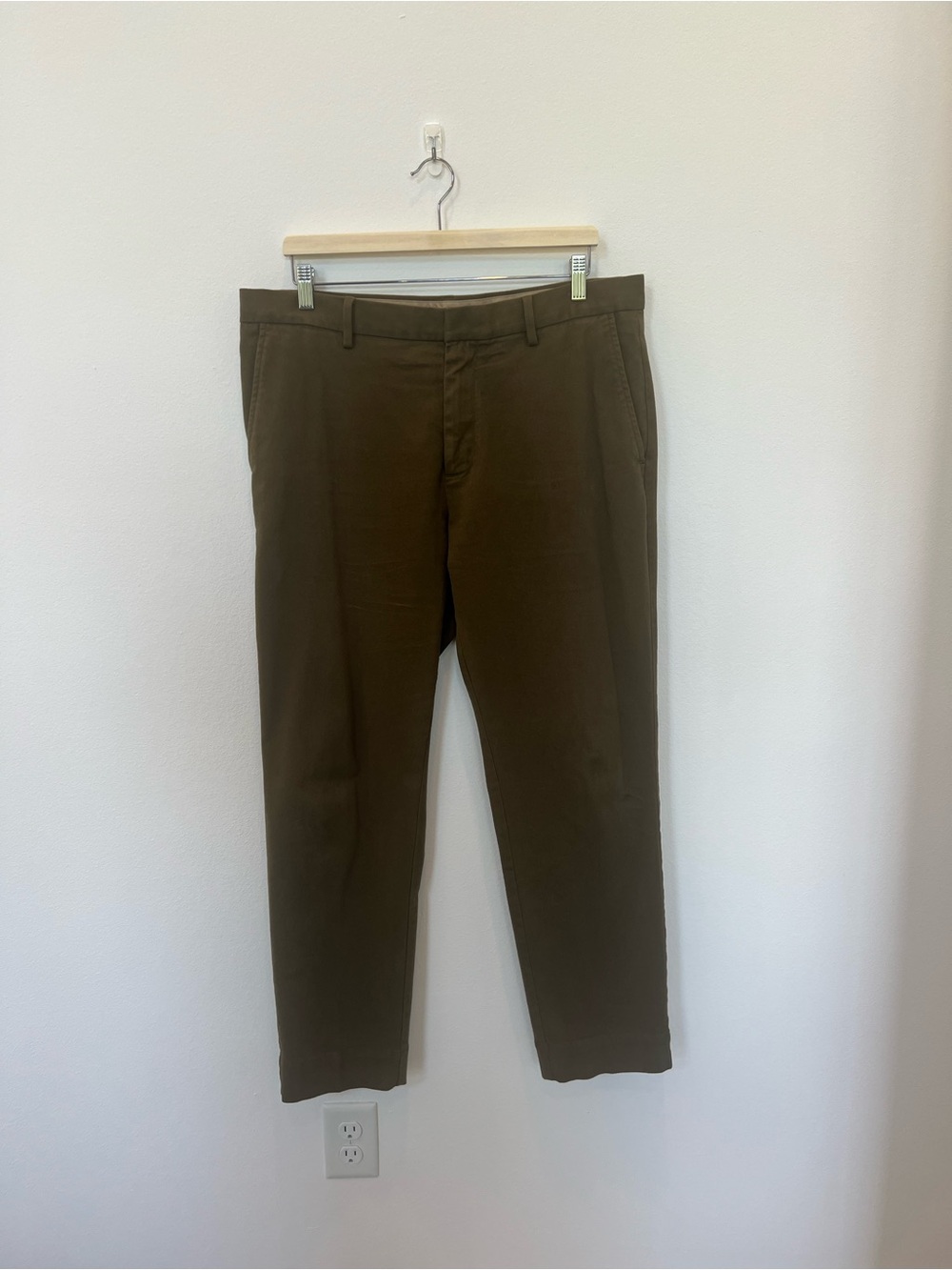 Men’s Banana Republic Stretch Slim Fit 34x30 Olive-Tone Cotton Twill Pants